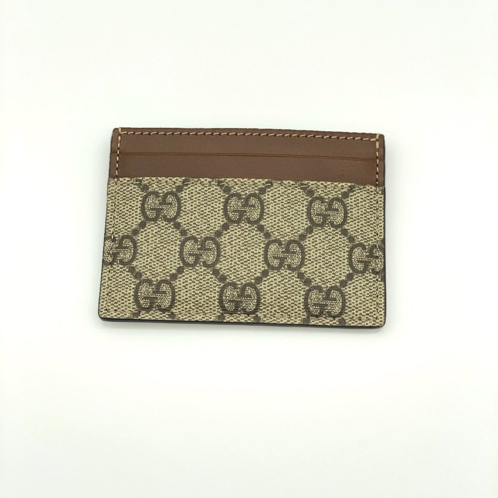 ❌SOLD❌ GUCCI GG Supreme Card Case - Picture 2 of 3